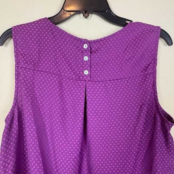 Skies are Blue Sleeveless Purple Polk a Dot Scalloped Hem Blouse; Size XL - Picture 6 of 9